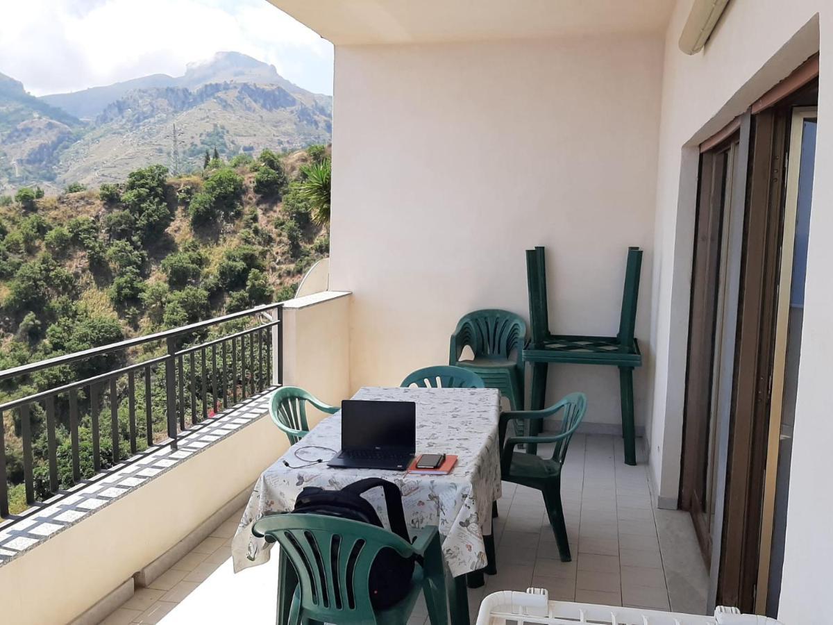 Casa Vacanze Andreana Apartment Letojanni Luaran gambar