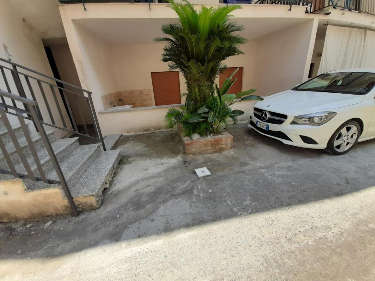 Casa Vacanze Andreana Apartment Letojanni Luaran gambar