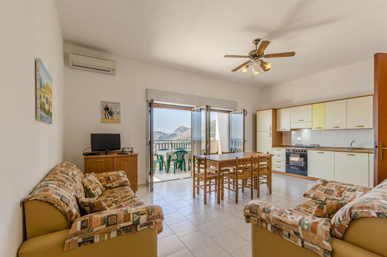 Casa Vacanze Andreana Apartment Letojanni Luaran gambar